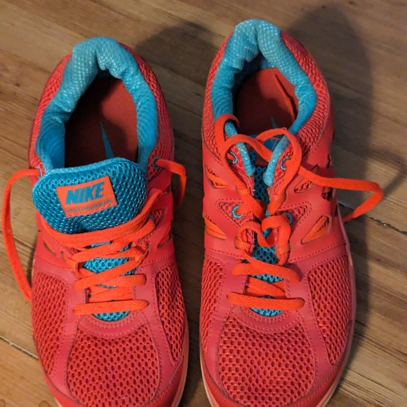 Nike Dual Fusion Lite Women's Walking Running Sneakers Red Orange Size 8 - Picture 4 of 8